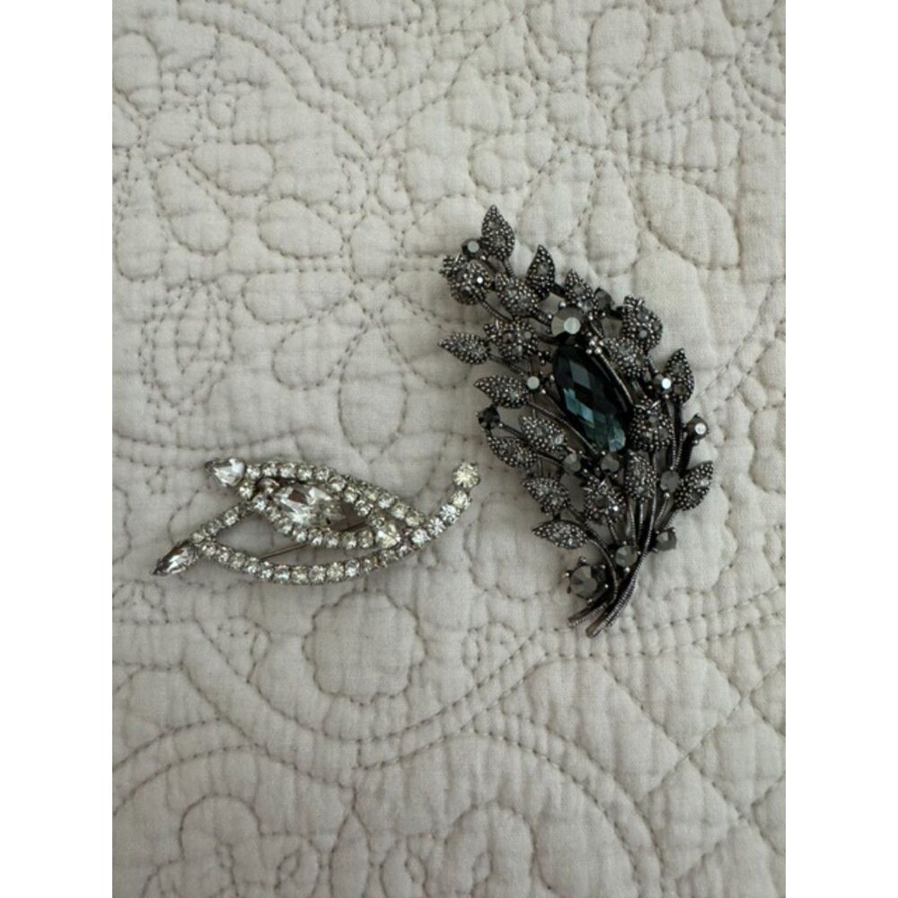 Vintage rhinestone brooches, set of 2.